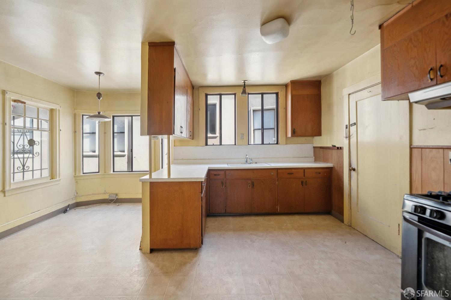 25 Claremont Boulevard