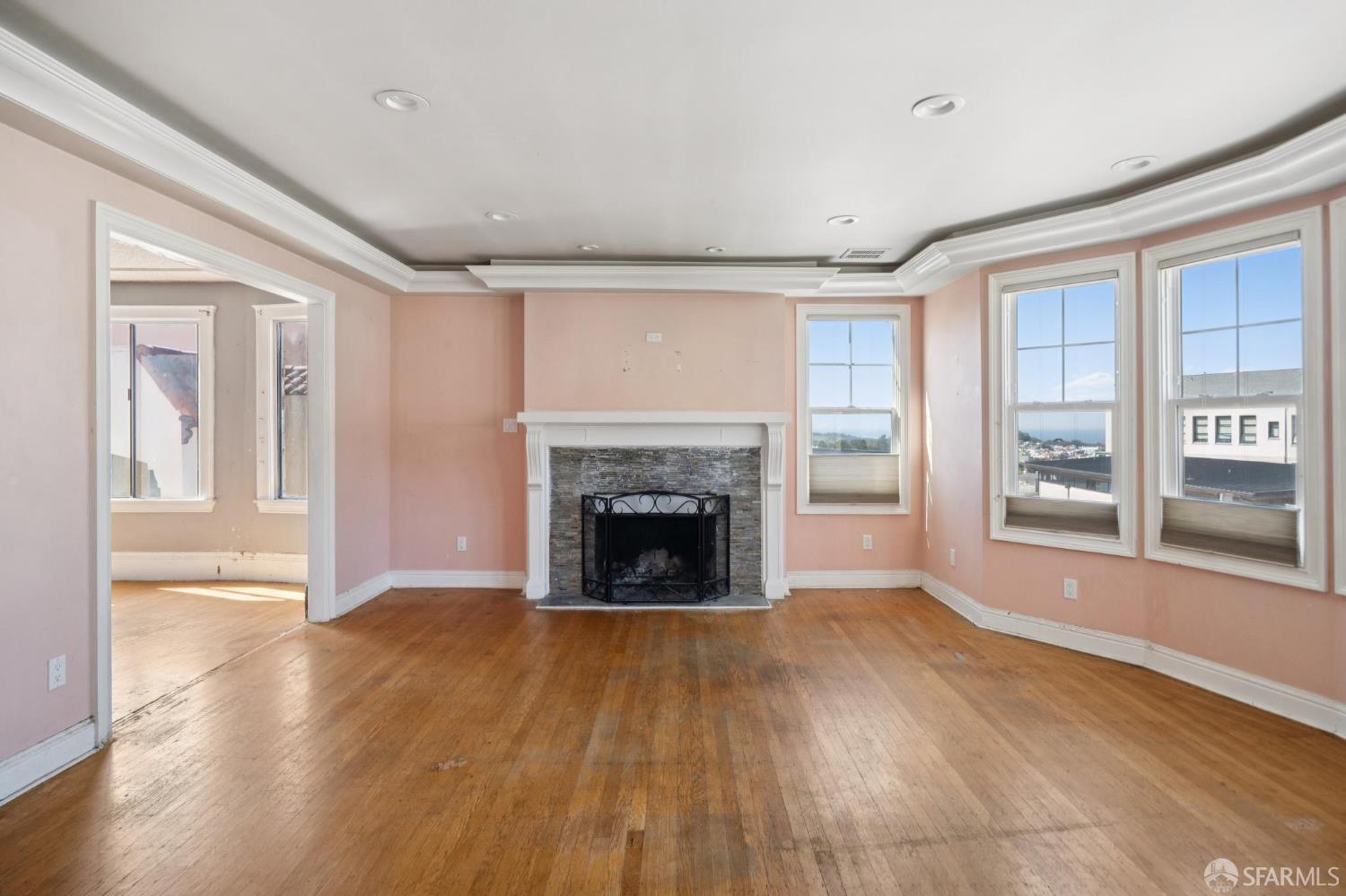 25 Claremont Boulevard