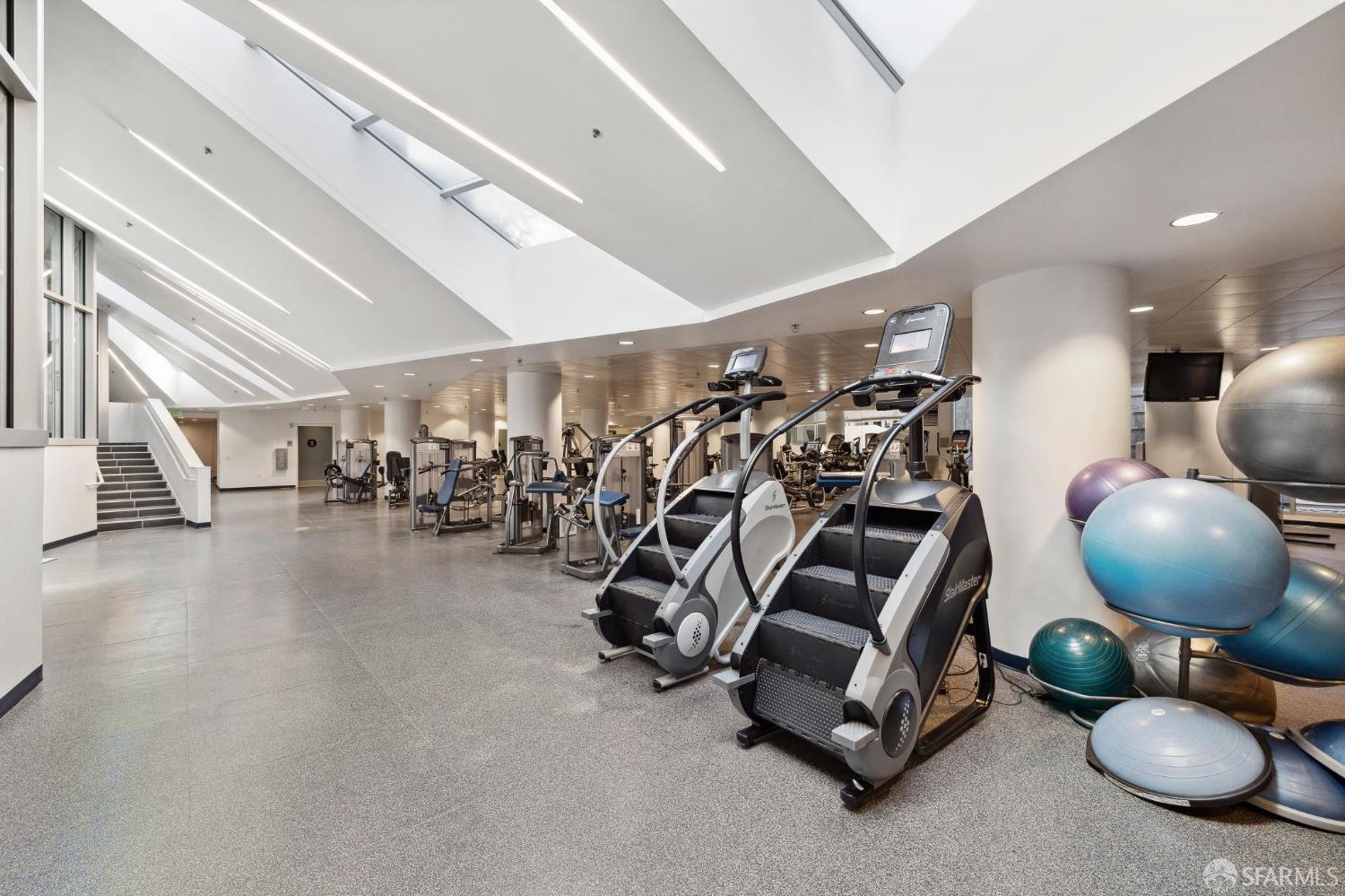 338 Spear Street # 23E