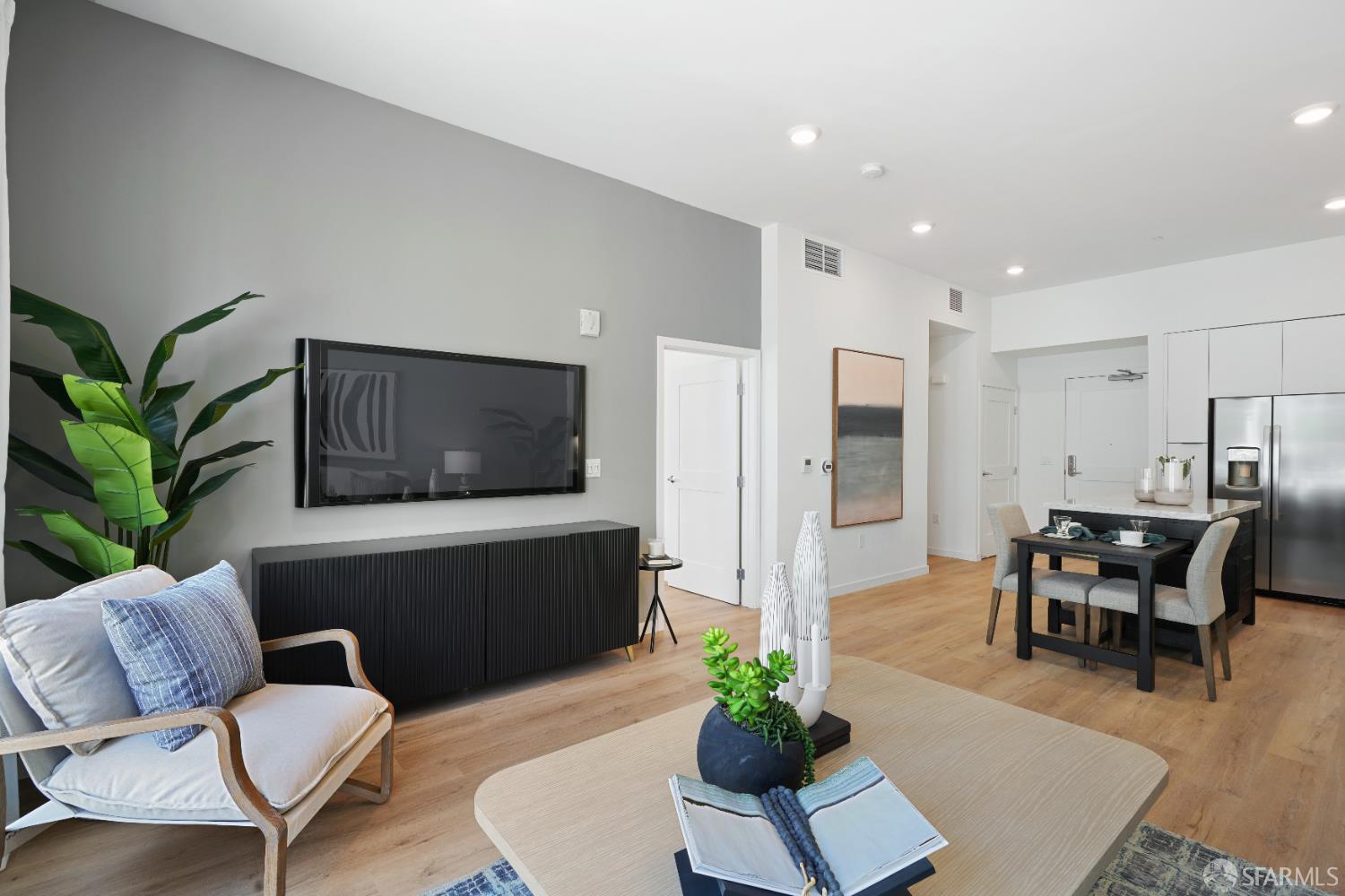 52 Kirkwood Avenue # 209