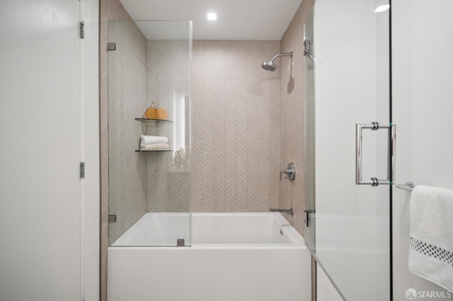 280 Spear Street # 3K