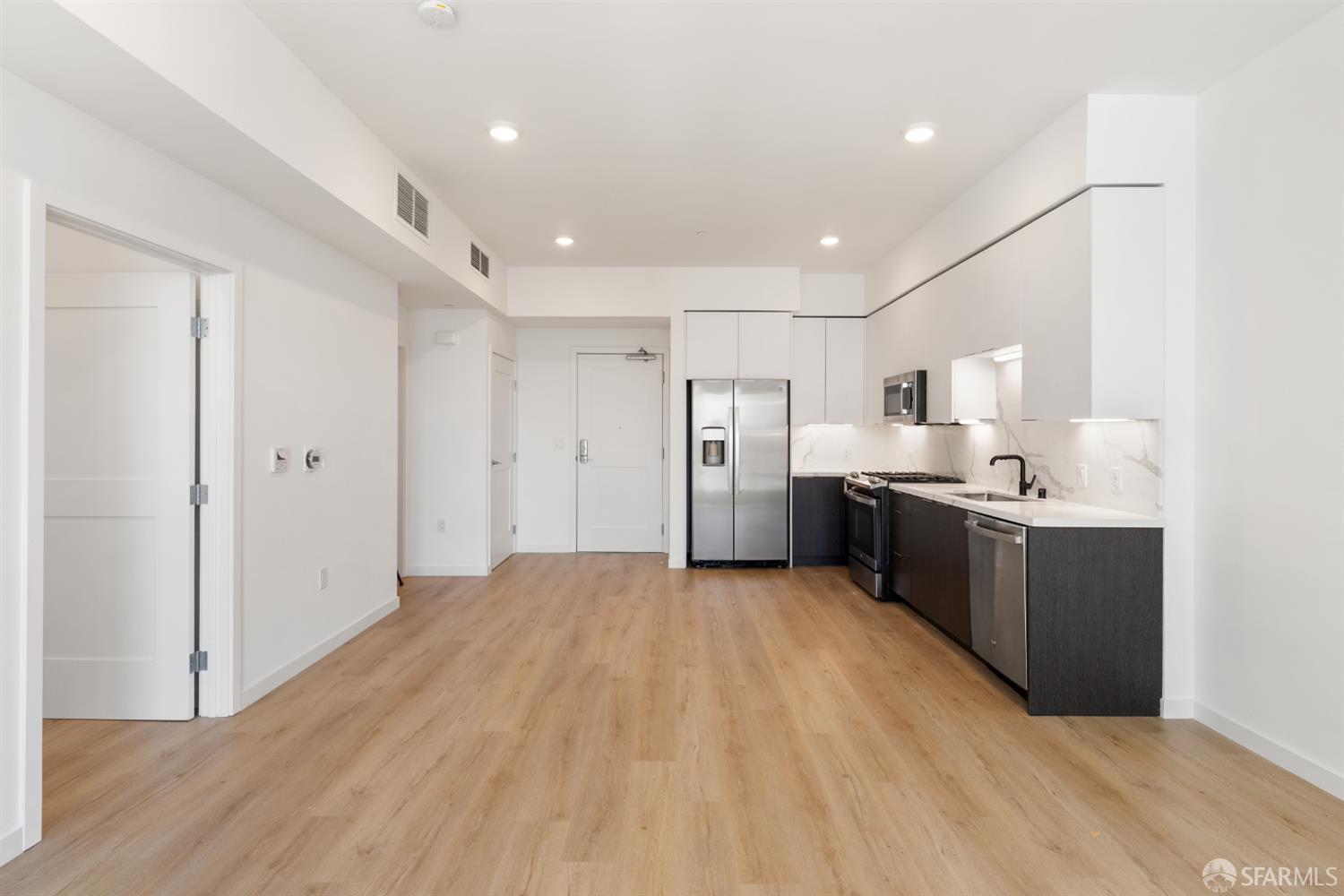 52 Kirkwood Avenue # 219