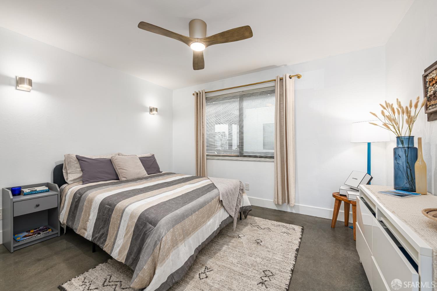 5 Embarcadero W Street # 120