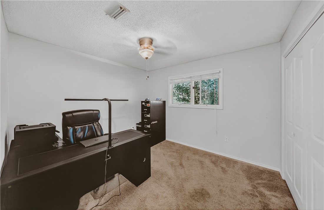 4 Prestwick Lane