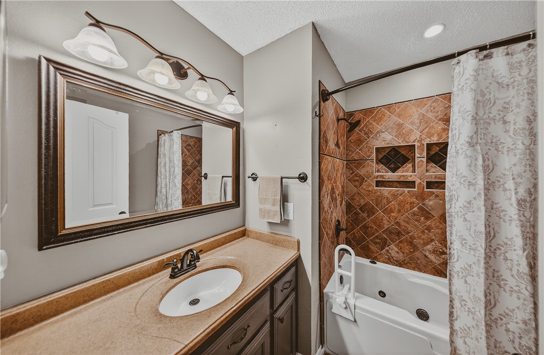 4 Prestwick Lane