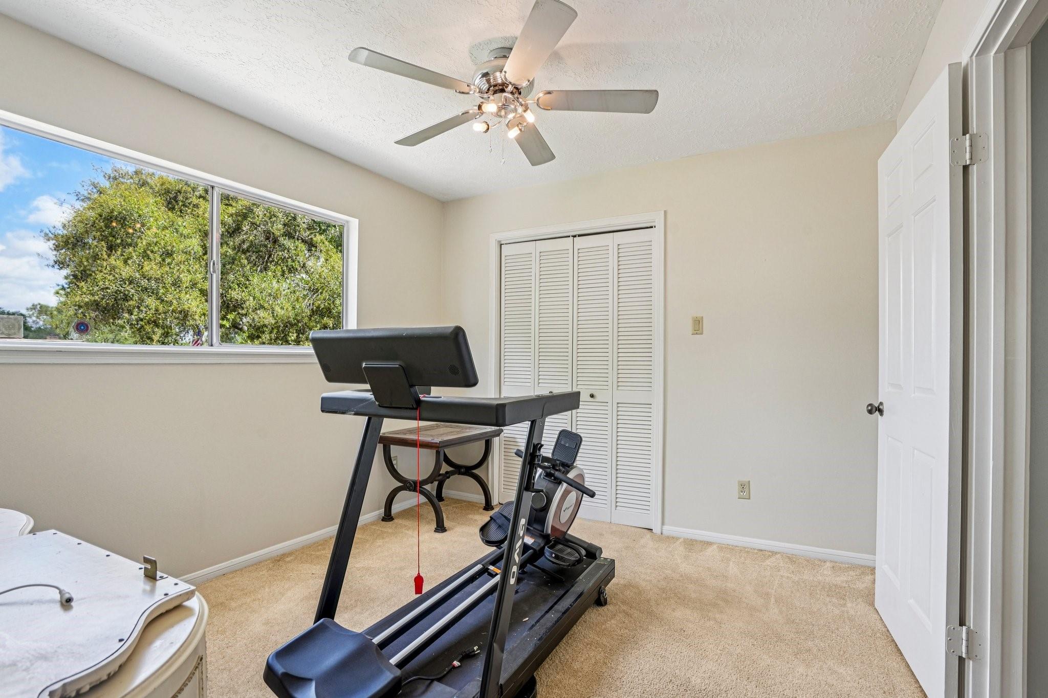 207 Lochnell Drive