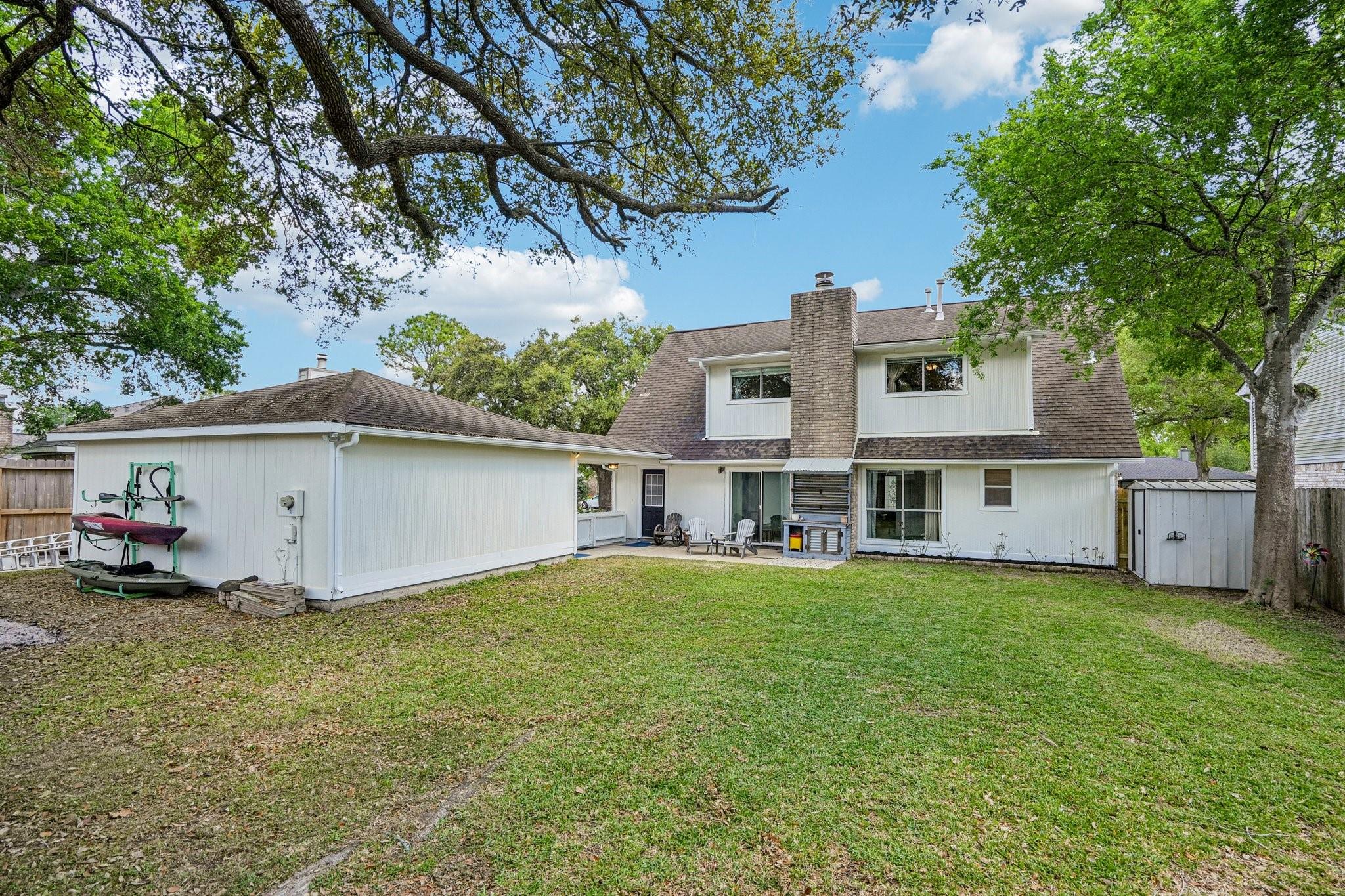 207 Lochnell Drive