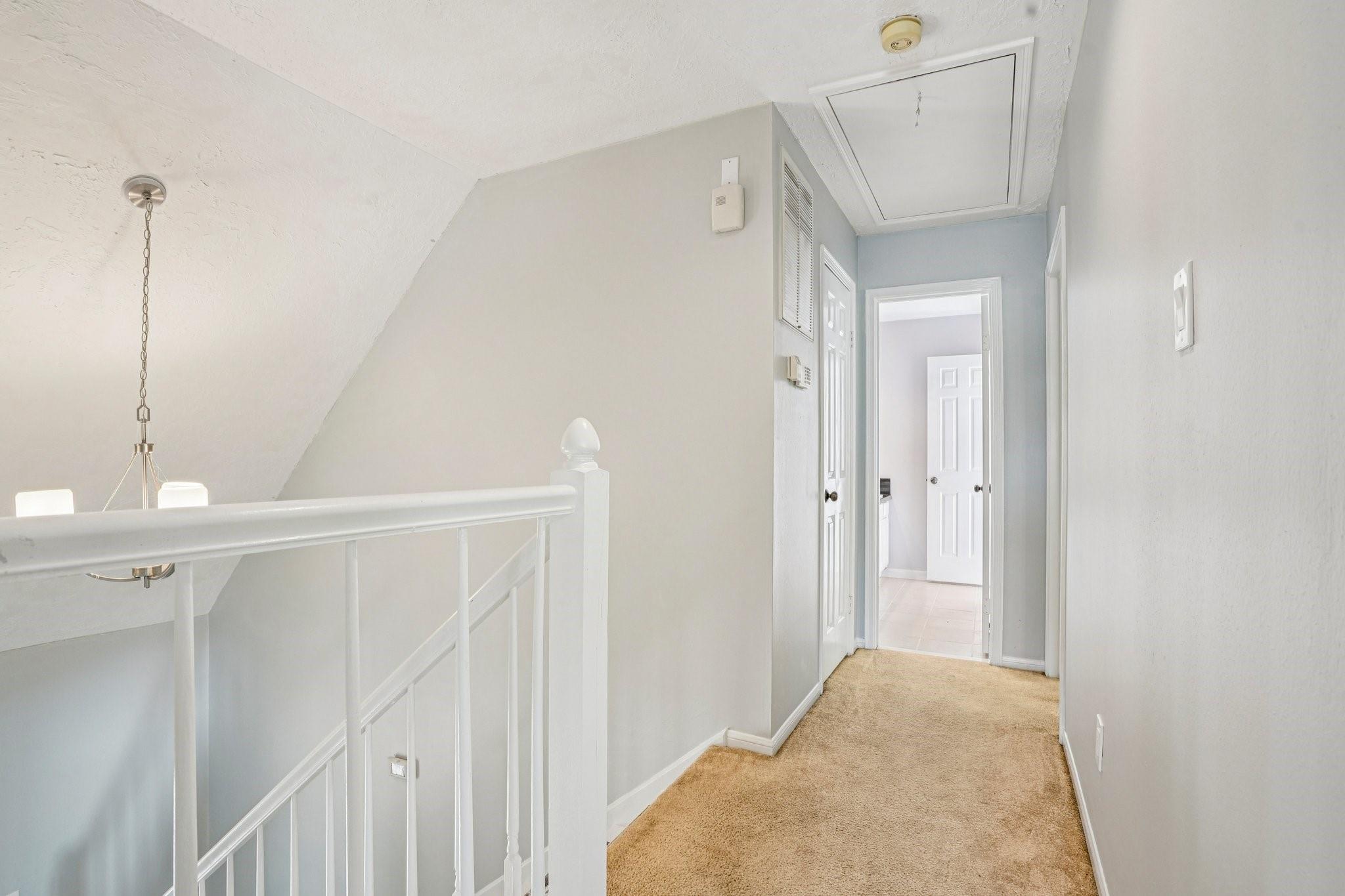 207 Lochnell Drive