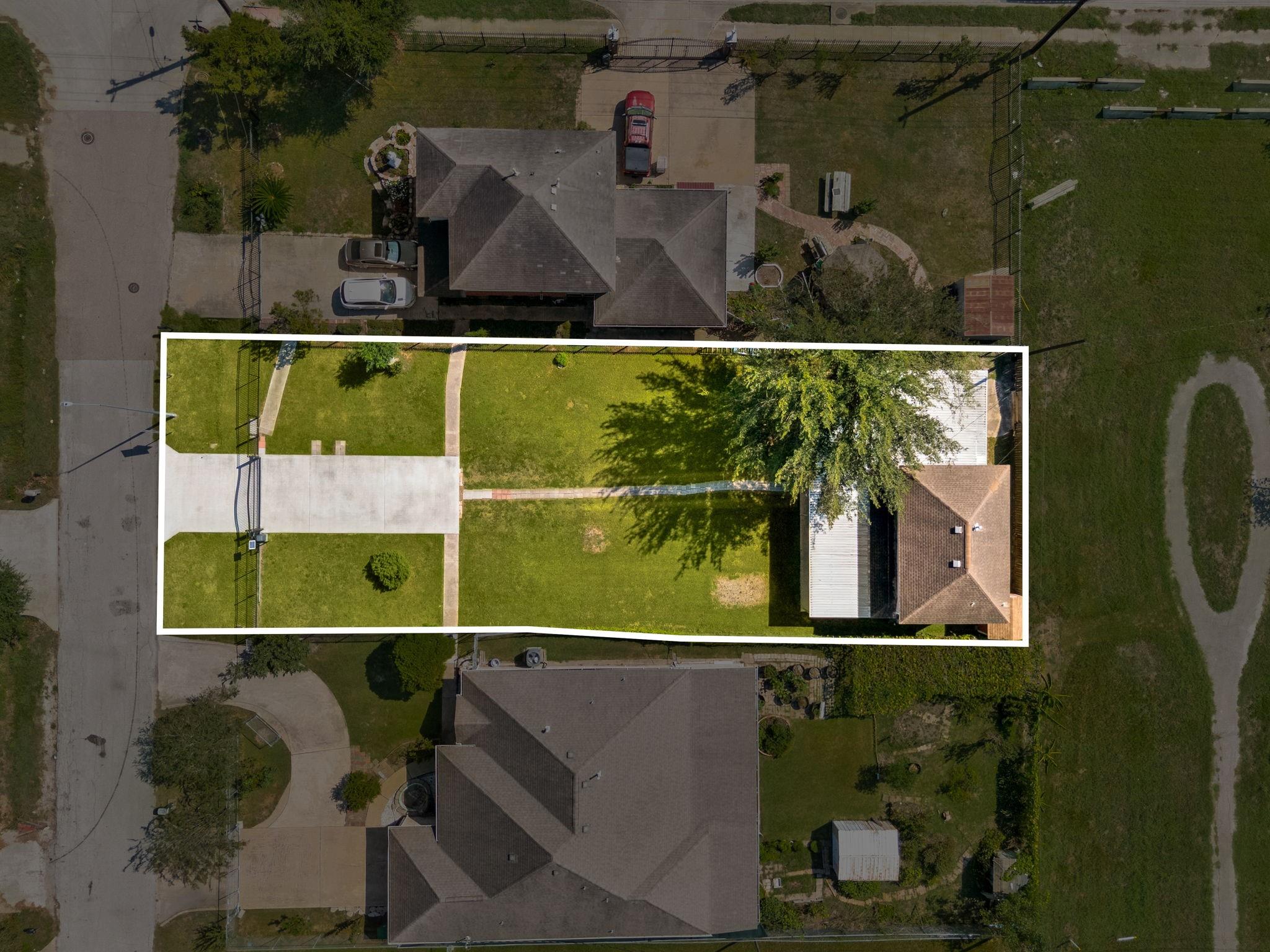 8434 Folkstone Lane