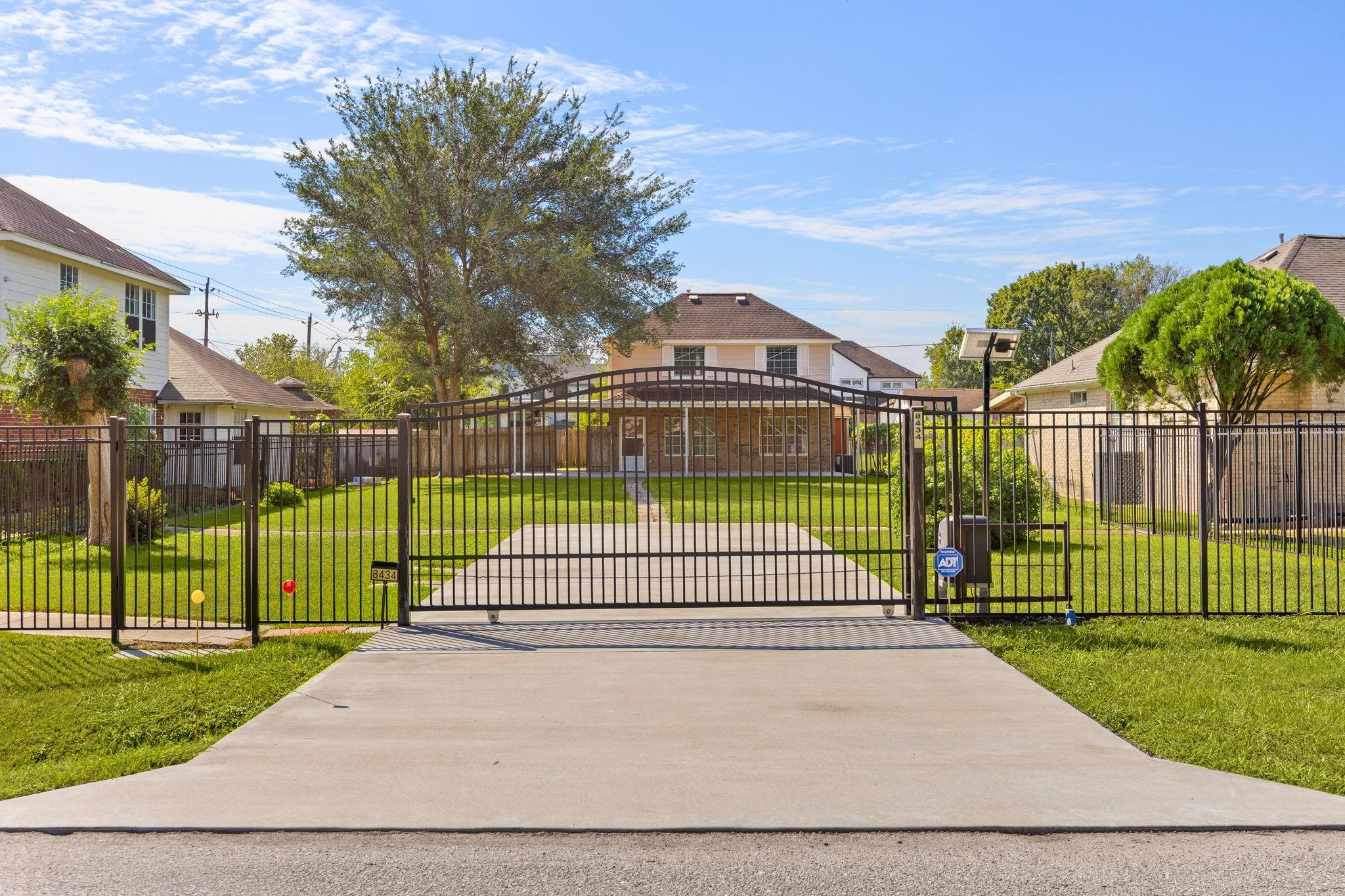 8434 Folkstone Lane