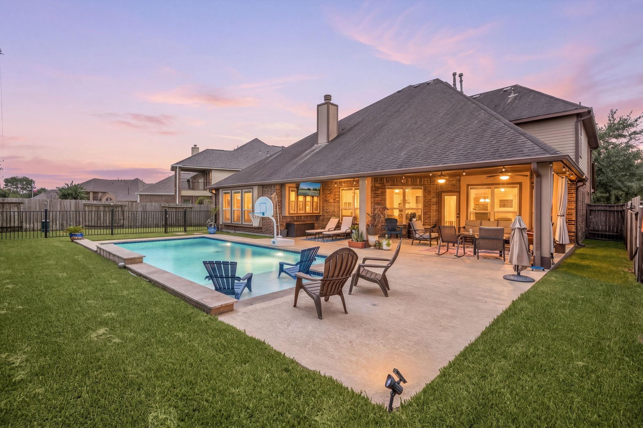 1332 Altavilla Lane