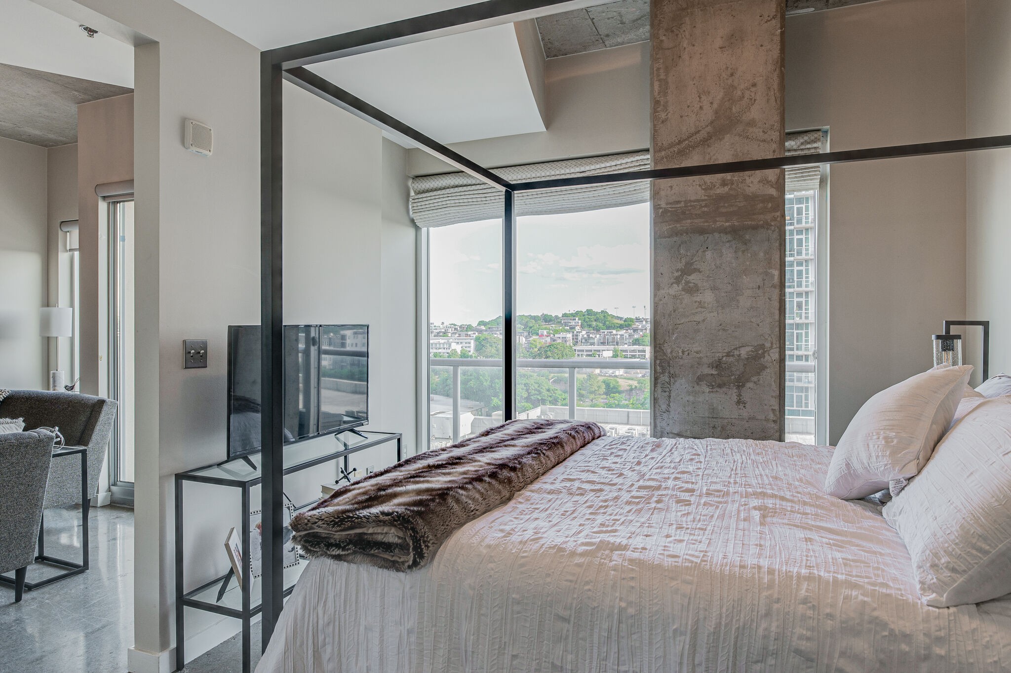 600 12th Ave S Unit: 1112