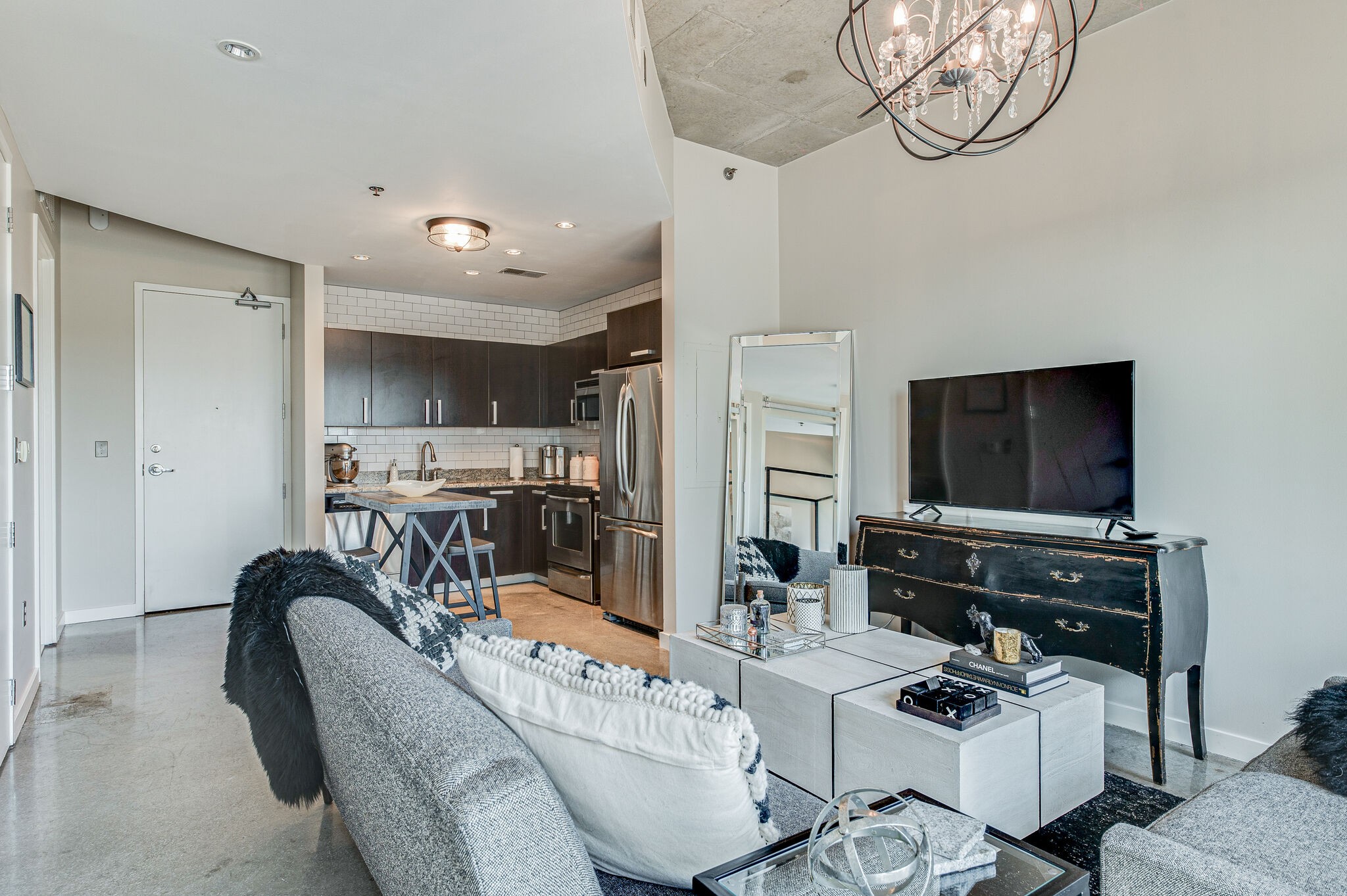600 12th Ave S Unit: 1112