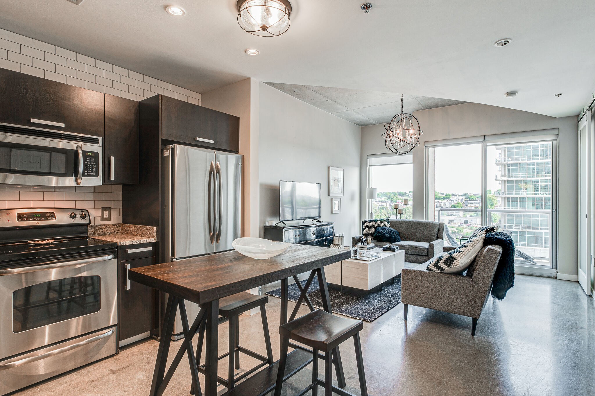 600 12th Ave S Unit: 1112