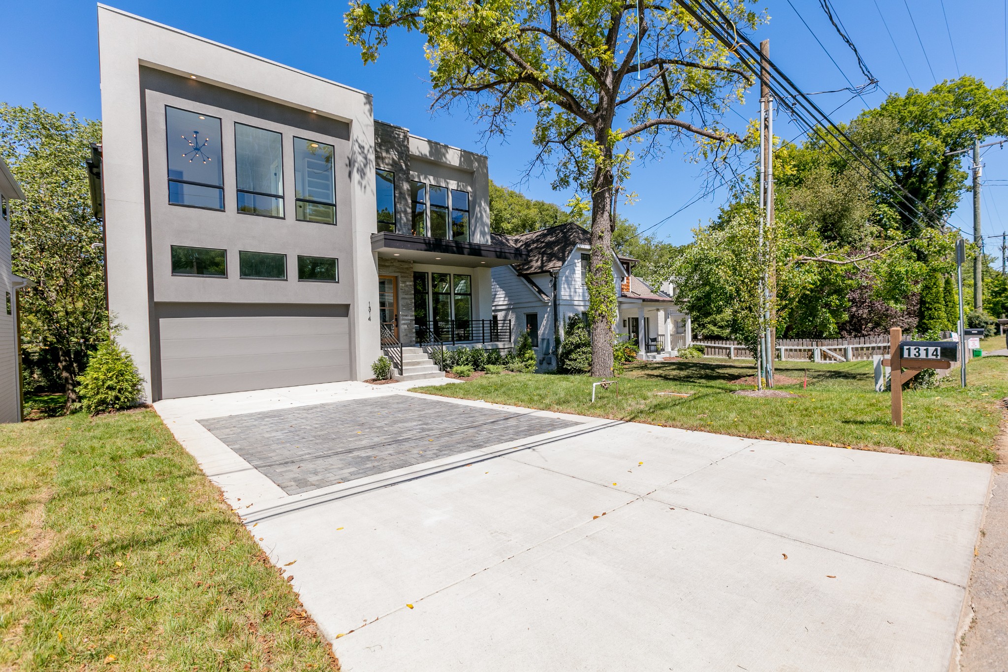1314 Grandview Dr