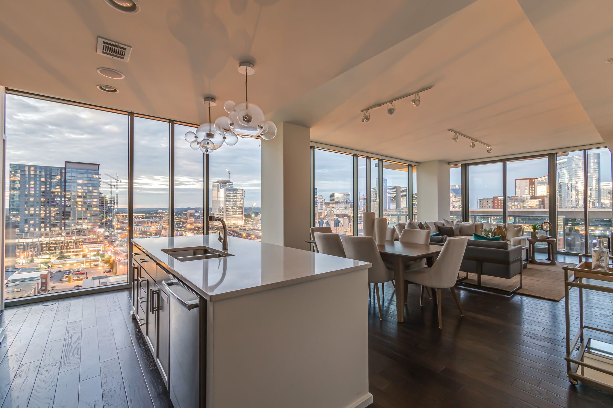 1212 Laurel St Unit: 1202