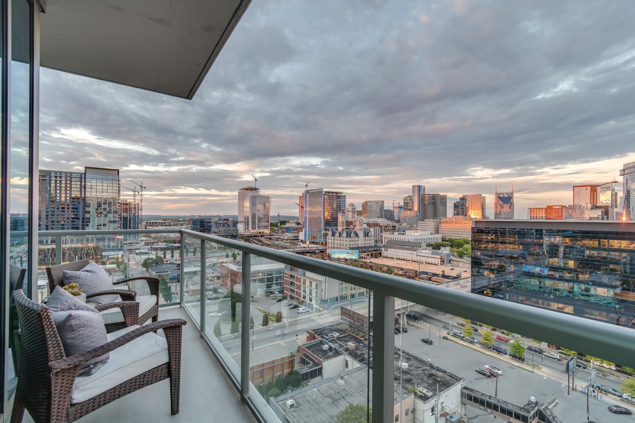1212 Laurel St Unit: 1202