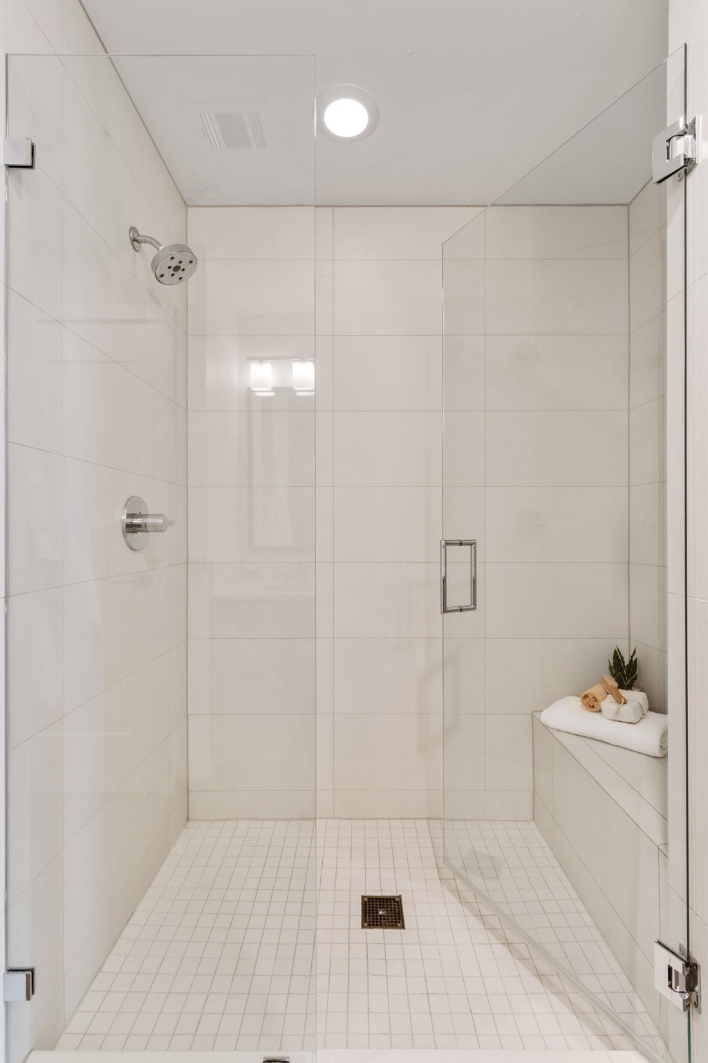 1212 Laurel St Unit: 1202