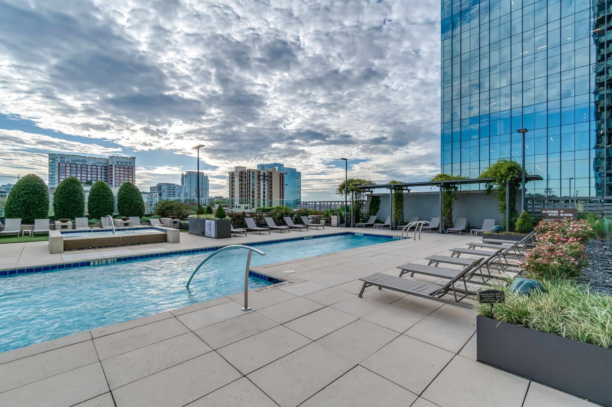 1212 Laurel St Unit: 1202
