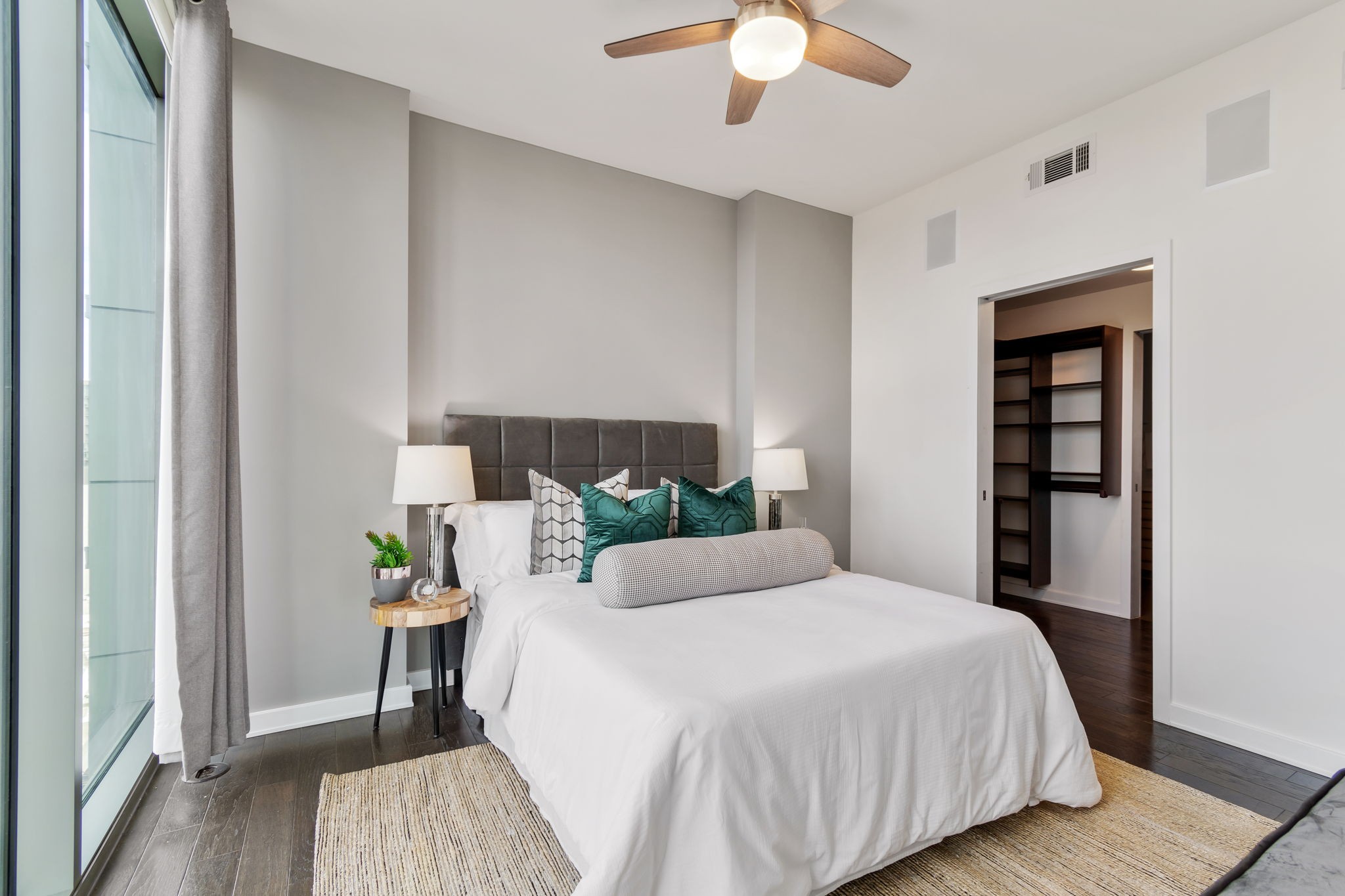 1212 Laurel St Unit: 1202
