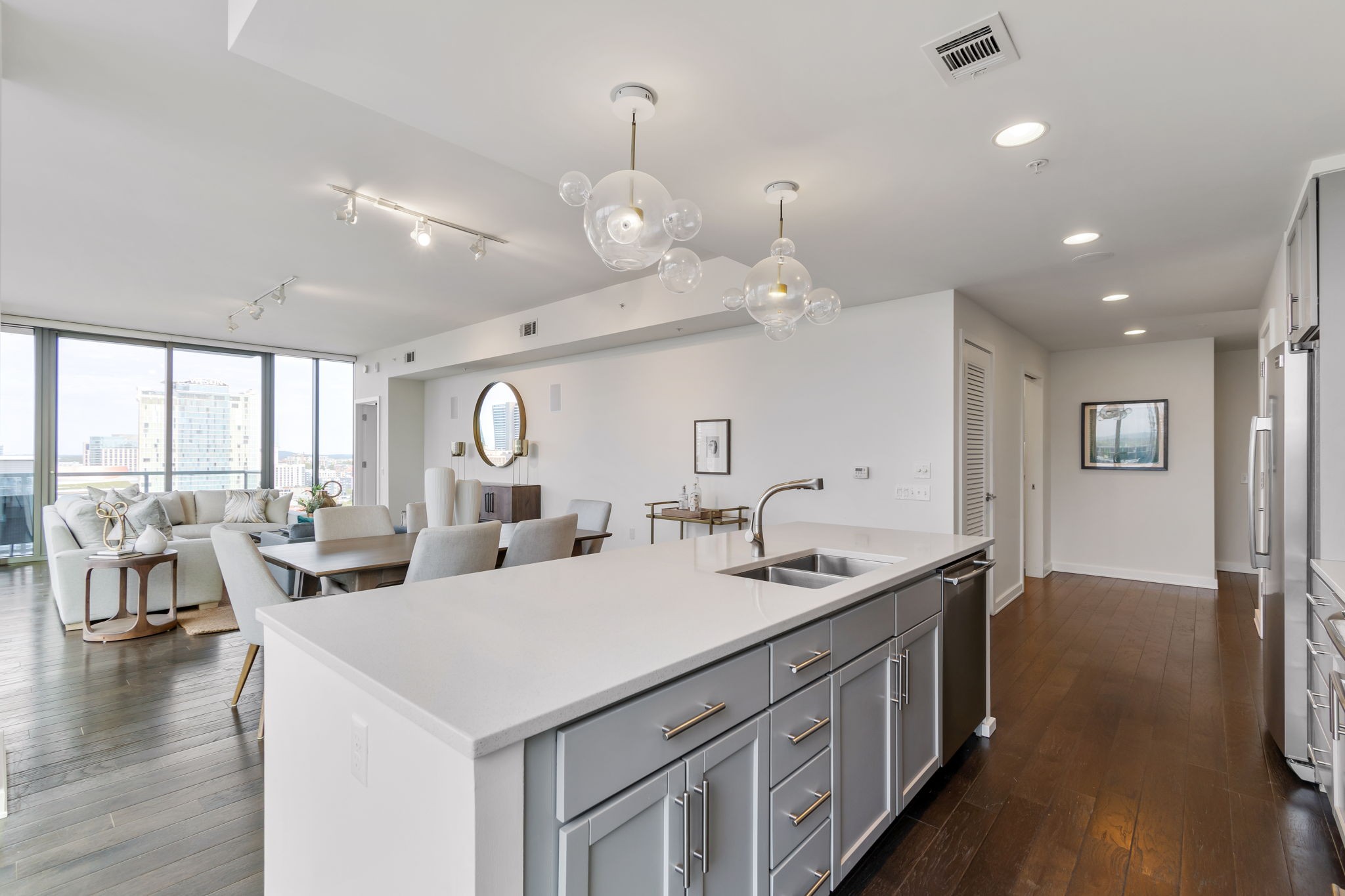 1212 Laurel St Unit: 1202