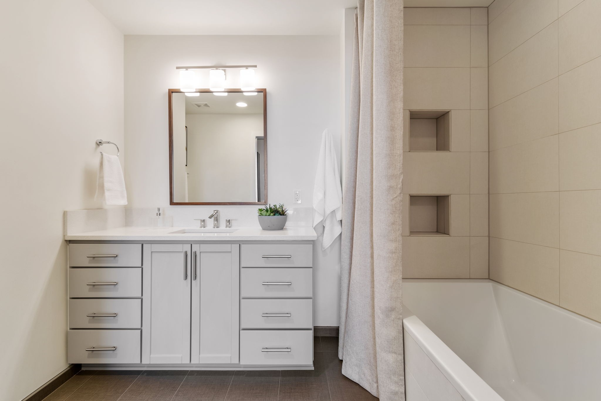 1212 Laurel St Unit: 1202