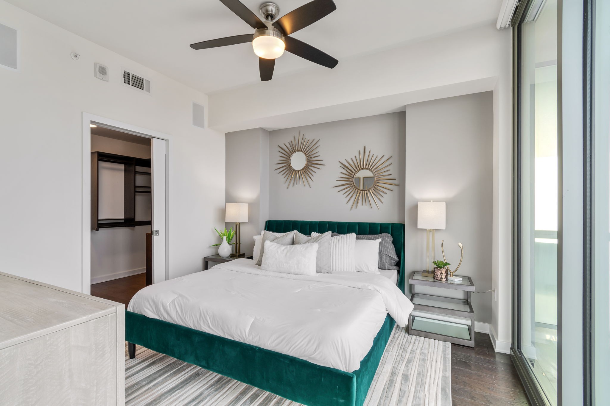 1212 Laurel St Unit: 1202