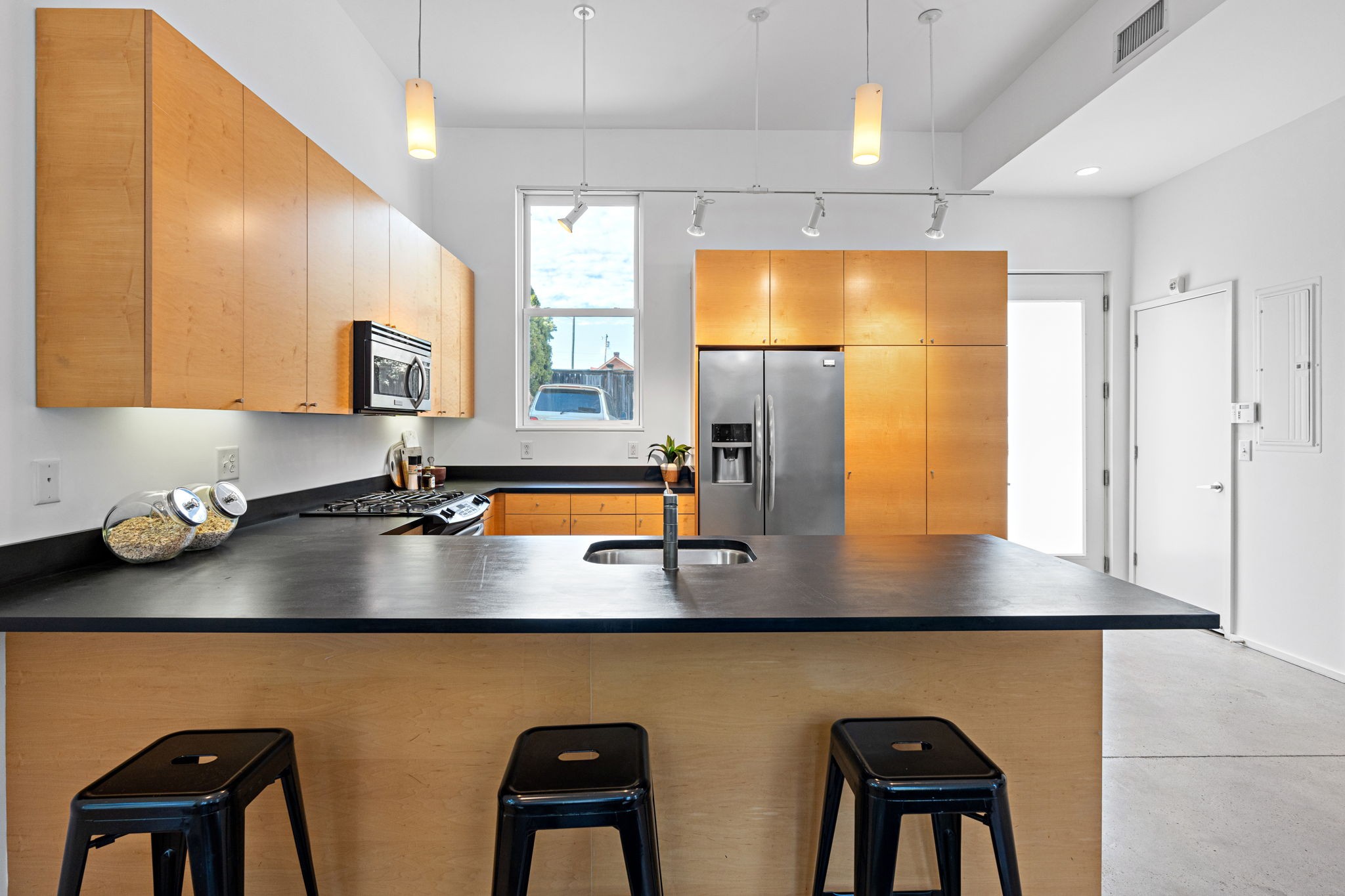 500 Madison St Unit: 107