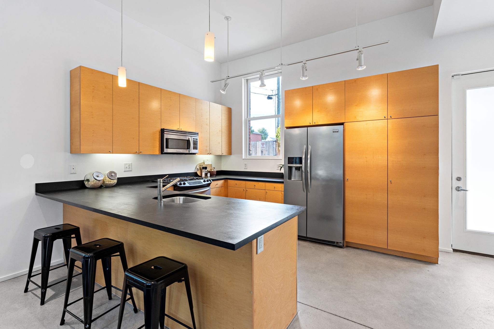 500 Madison St Unit: 107
