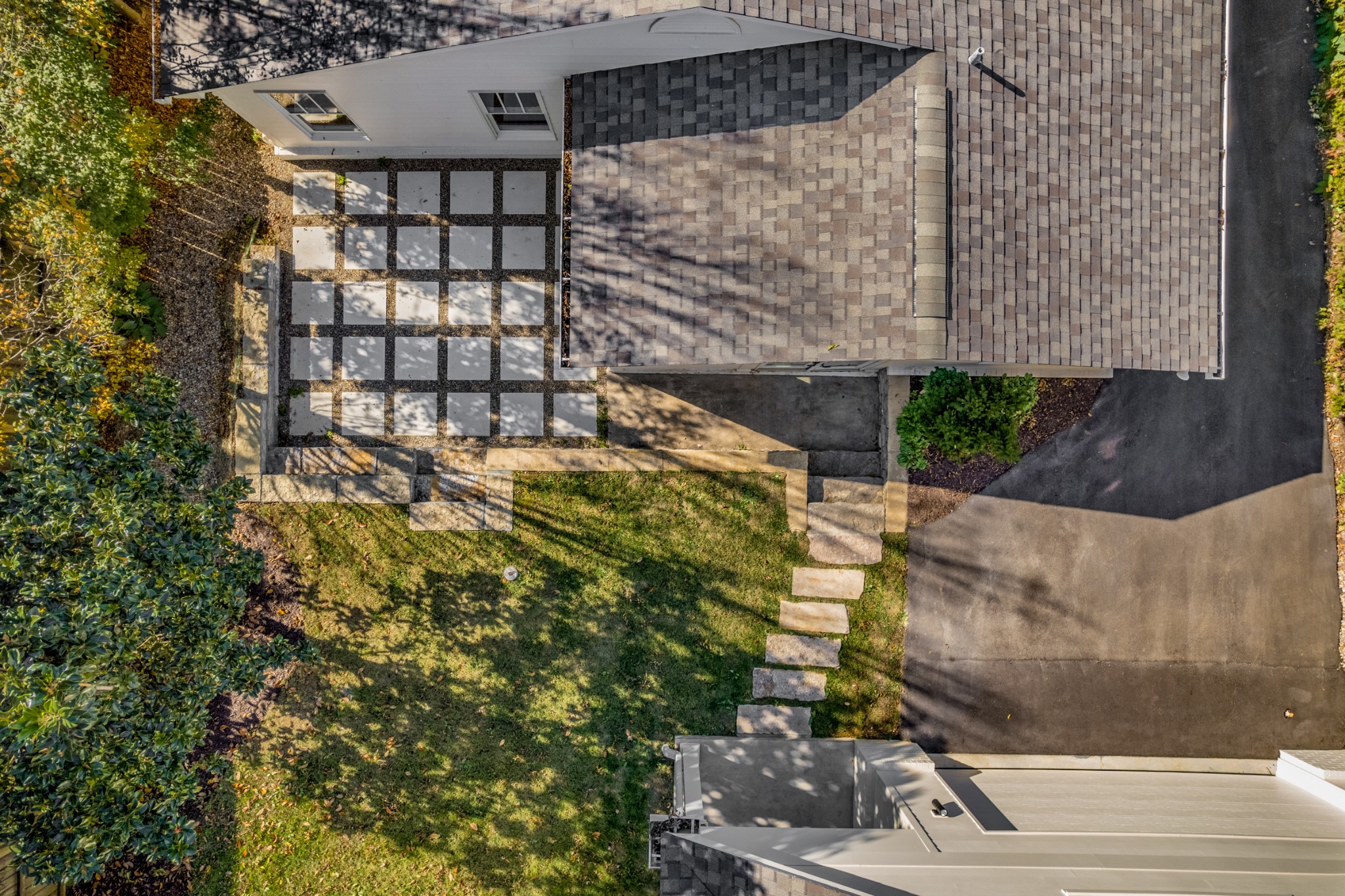 212 Leonard Ave