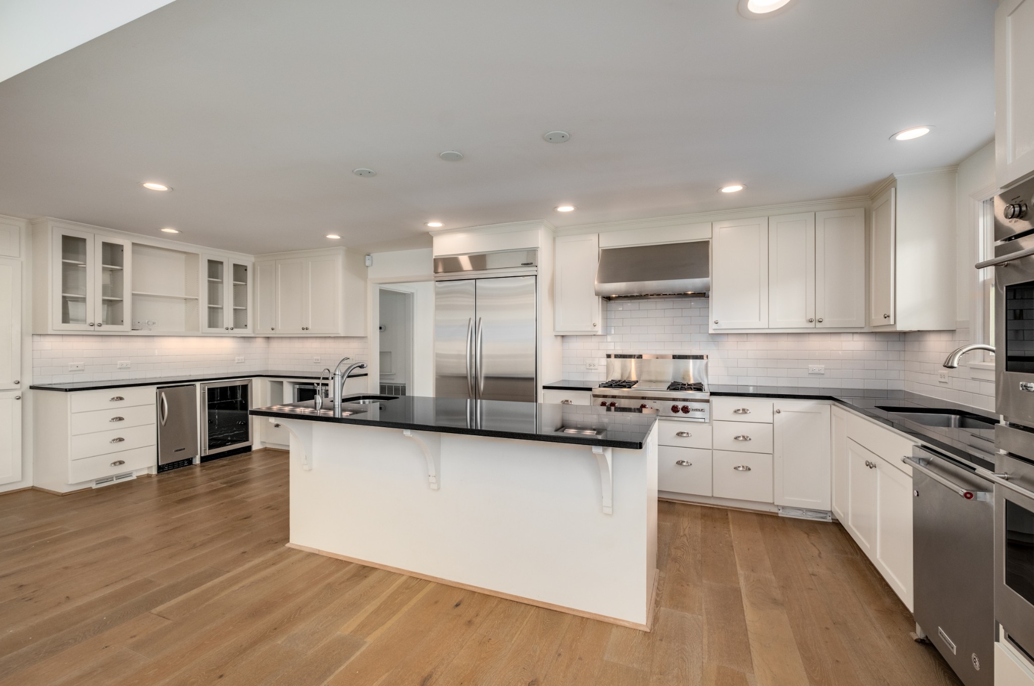 212 Leonard Ave
