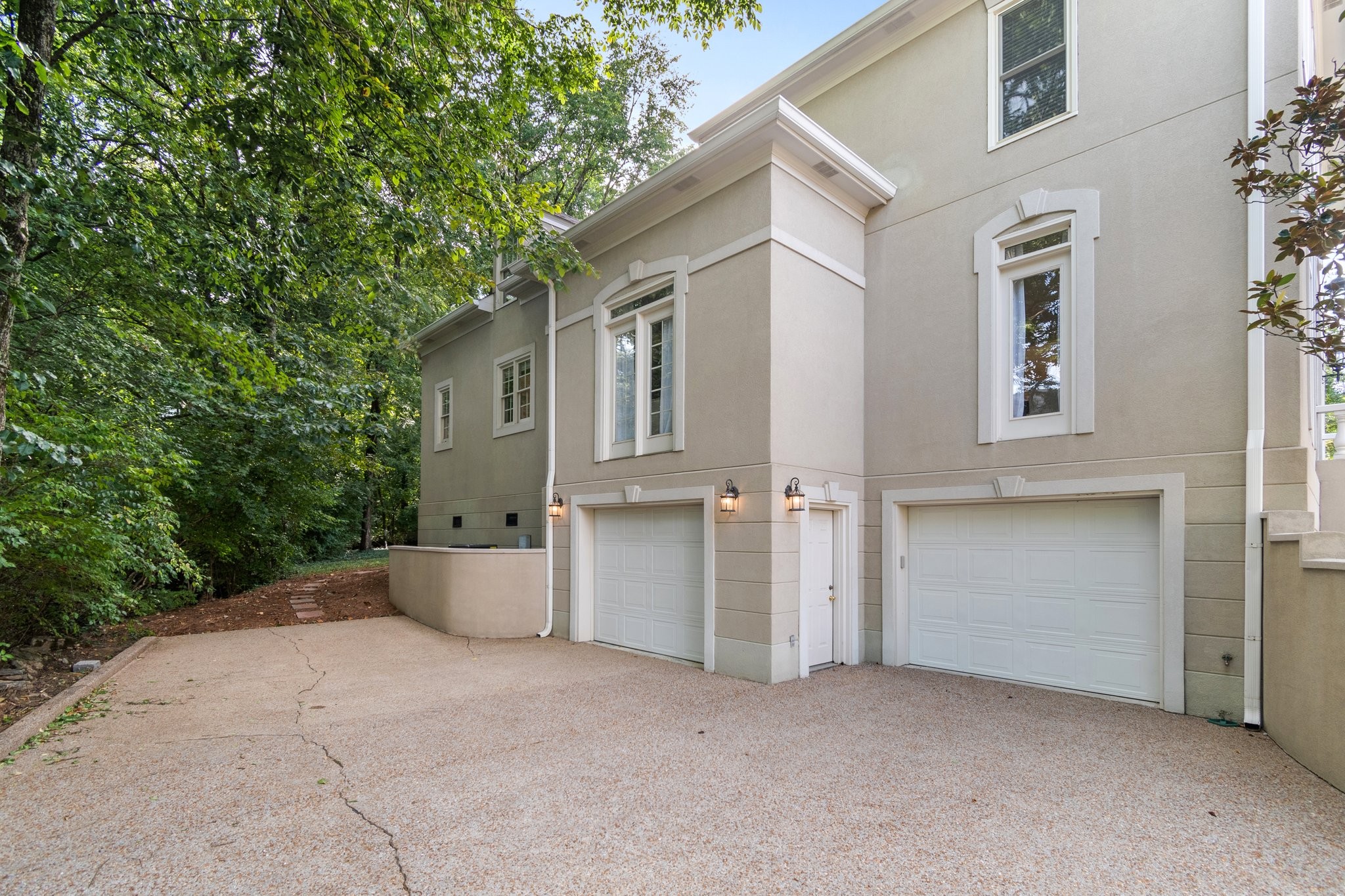 121 Abbeywood Dr