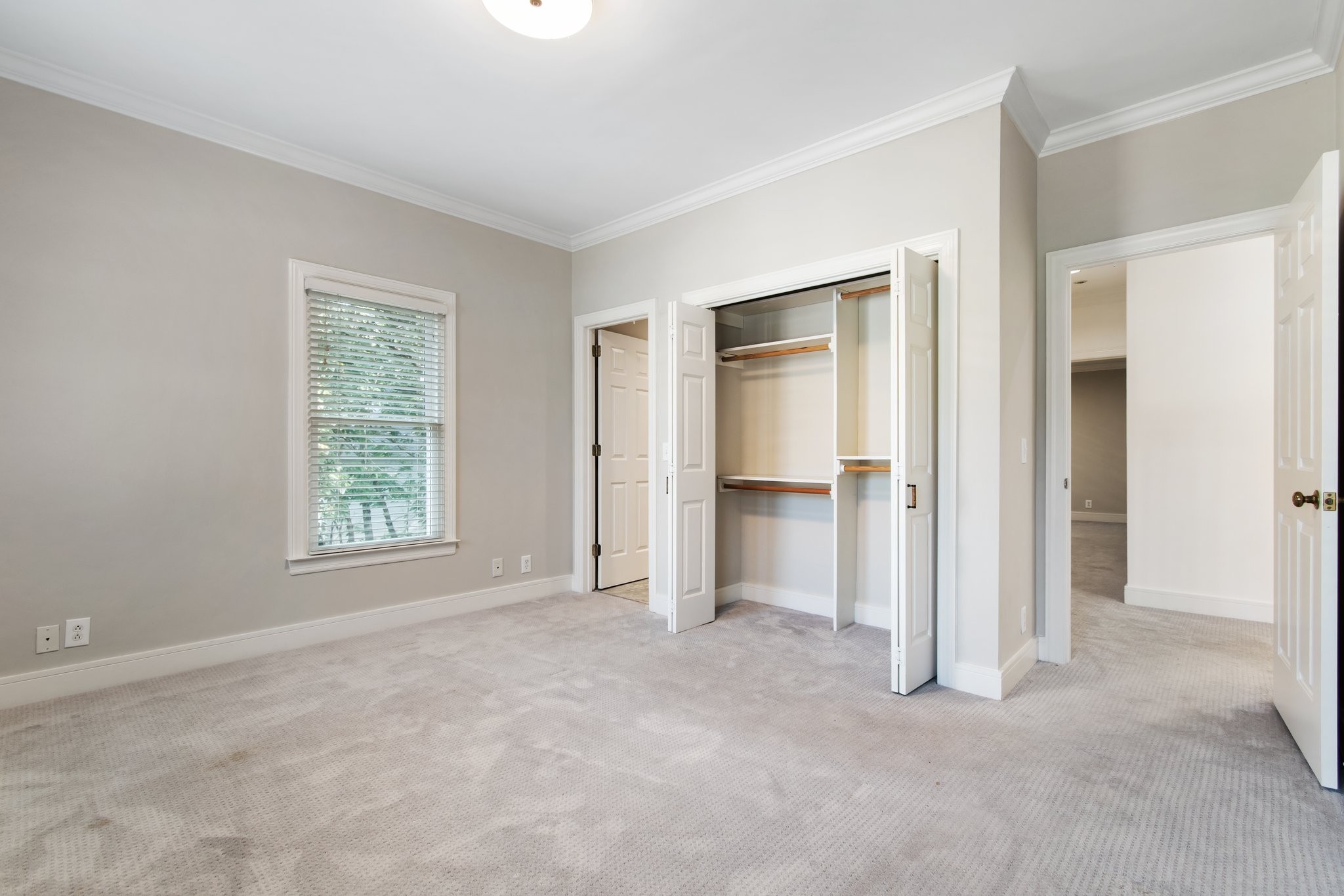 121 Abbeywood Dr