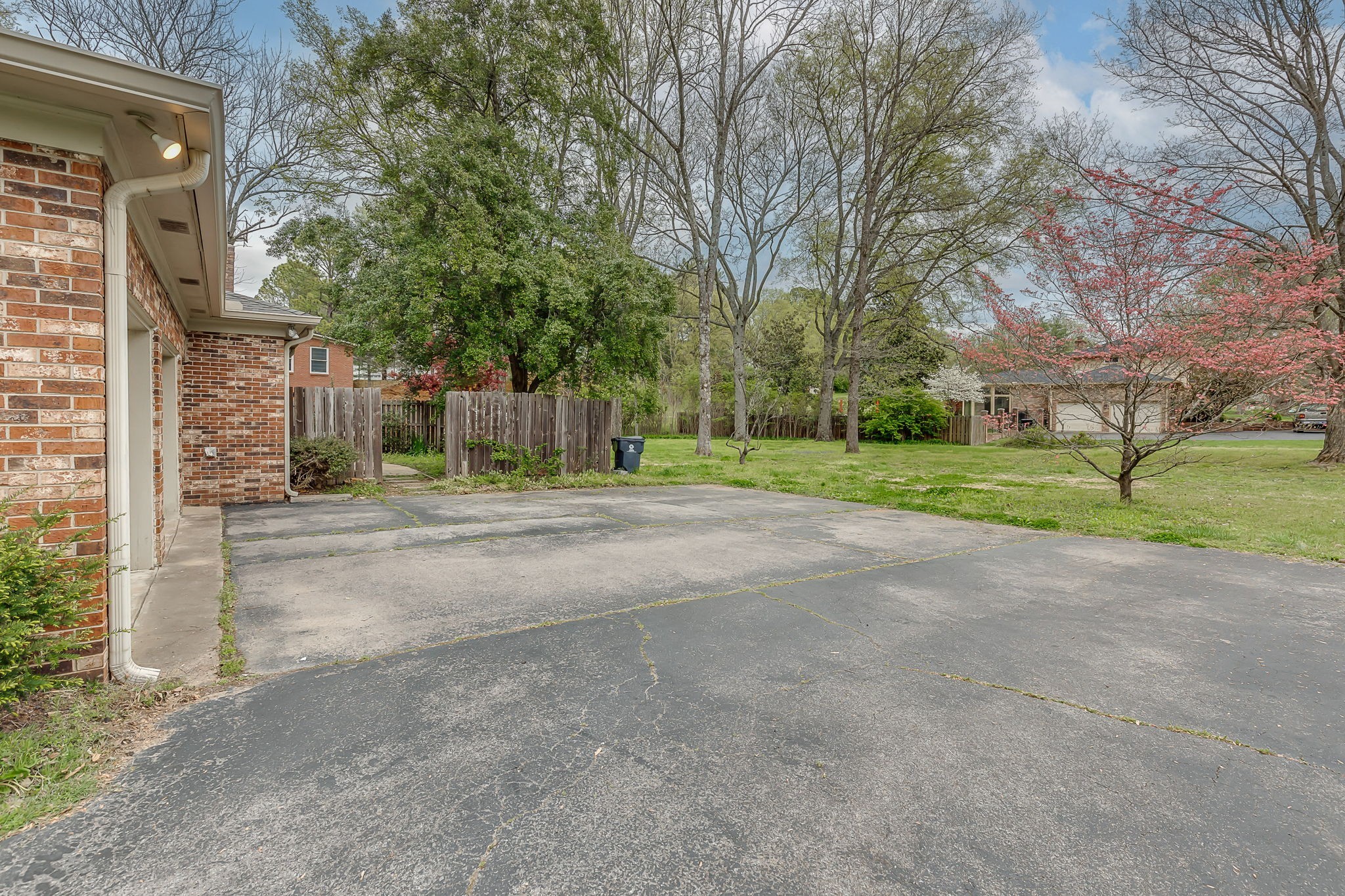 1416 Parker Pl