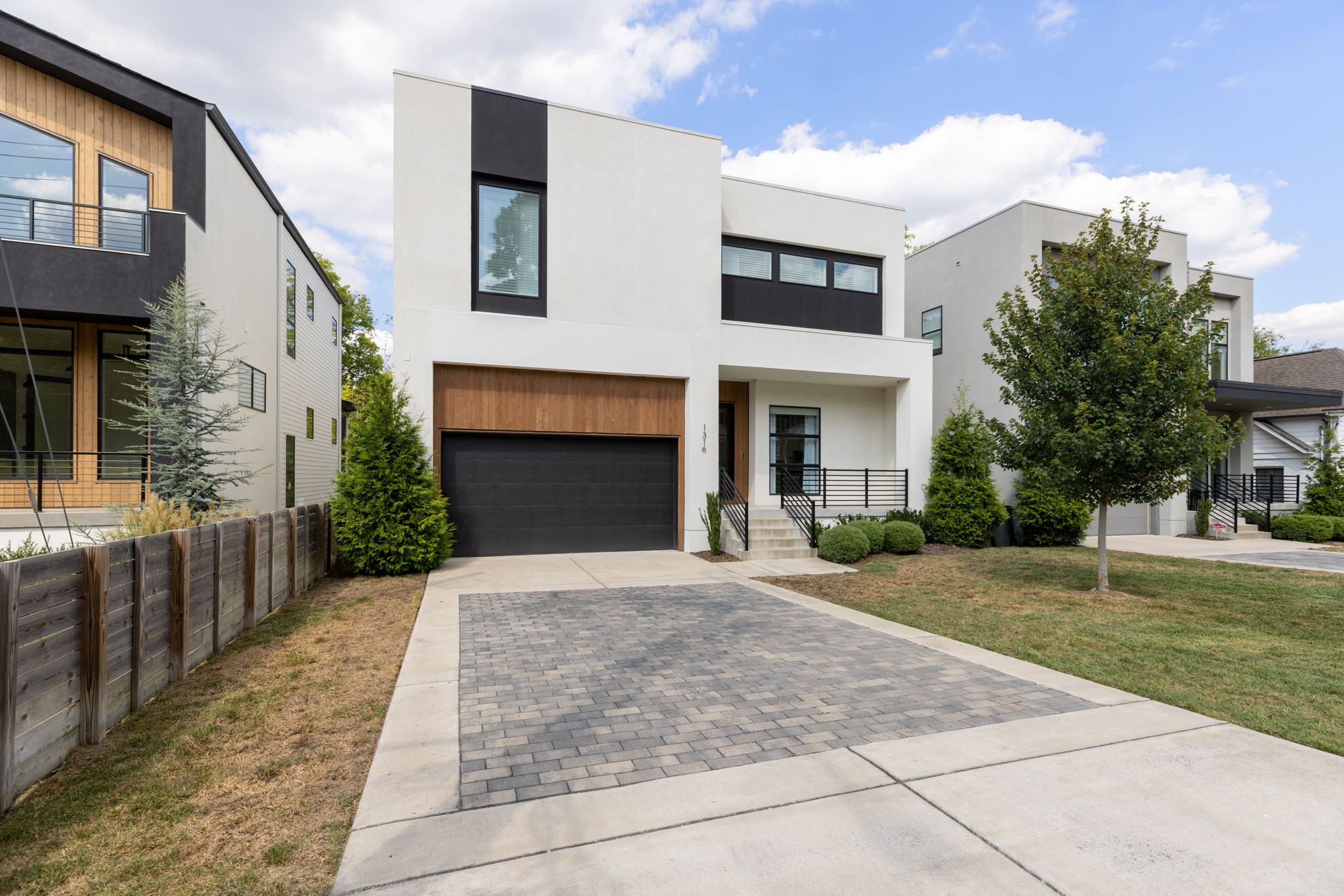 1316 Grandview Dr