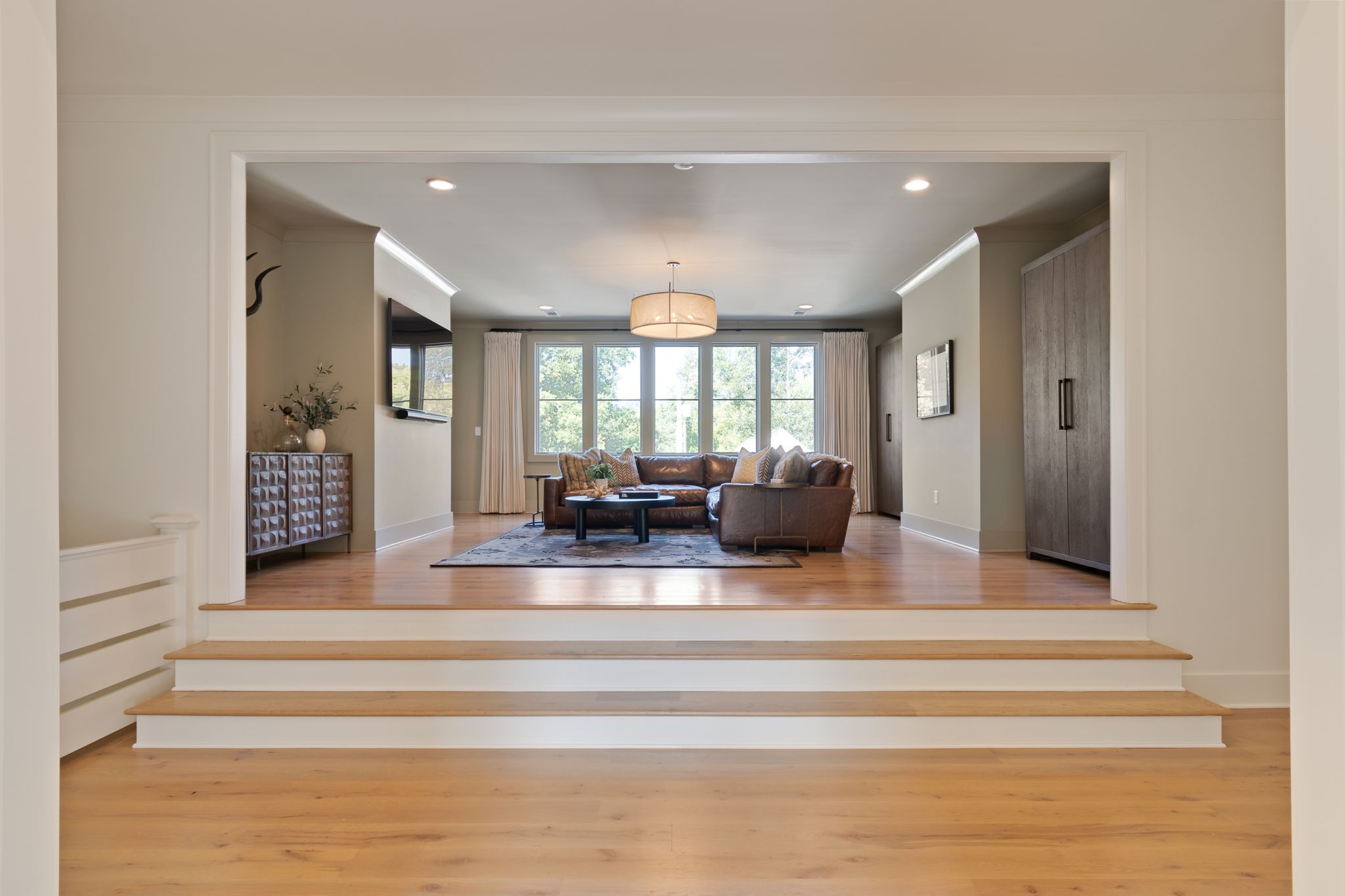 3960 Woodlawn Dr