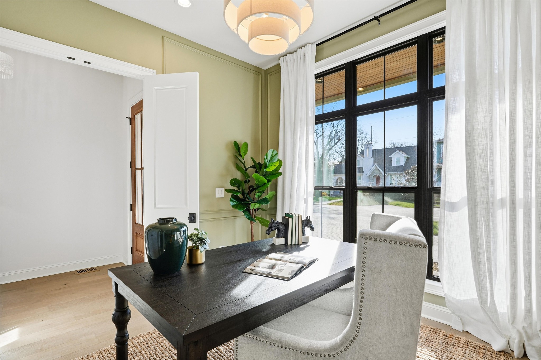 4308 Westlawn Dr