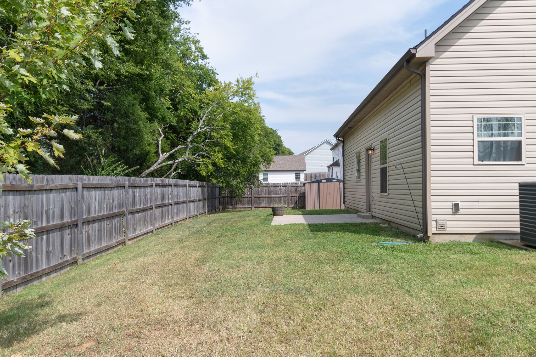 1504 Halverson Dr