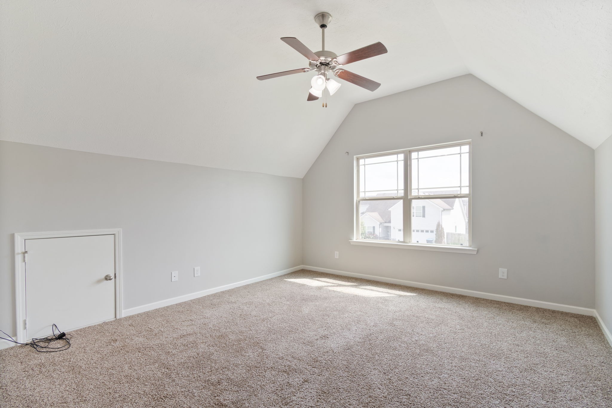 1504 Halverson Dr