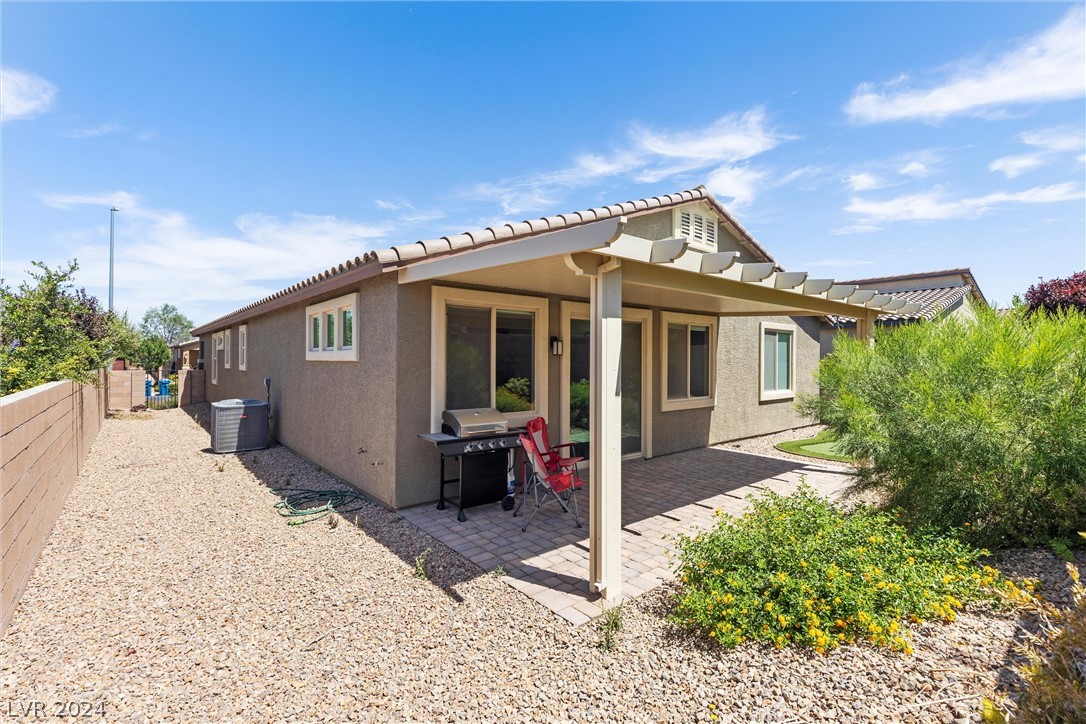 1859 Moonbow Falls Street