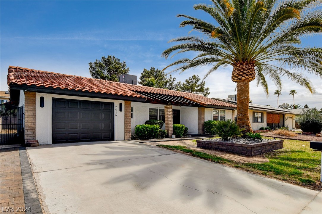 2416 Vista Colina Street