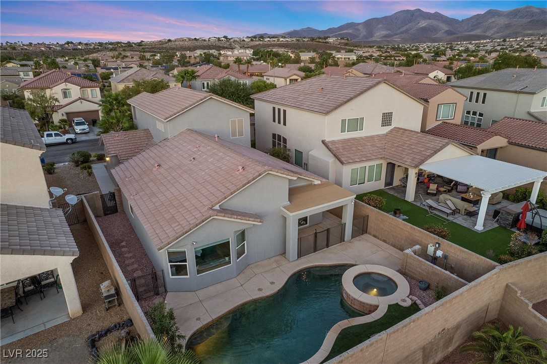 2465 Sturrock Drive
