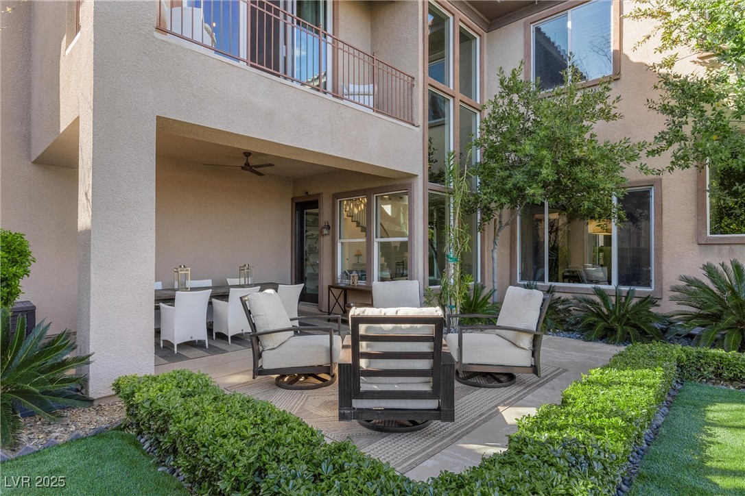 320 Lorelei Rock Street