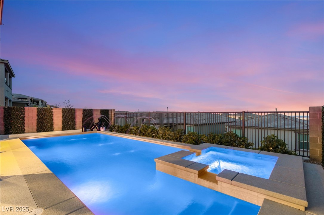 390 Coastal Redwood Street