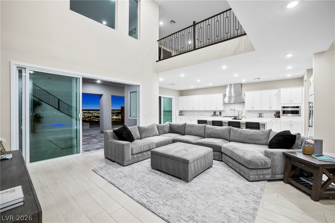 526 Faucon Court