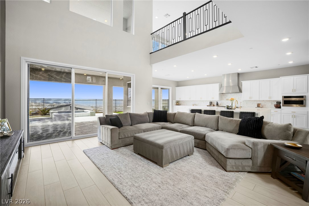 526 Faucon Court