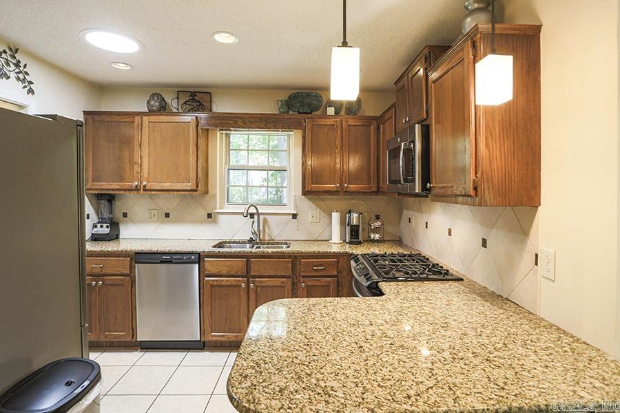 21 Forest Brook Court