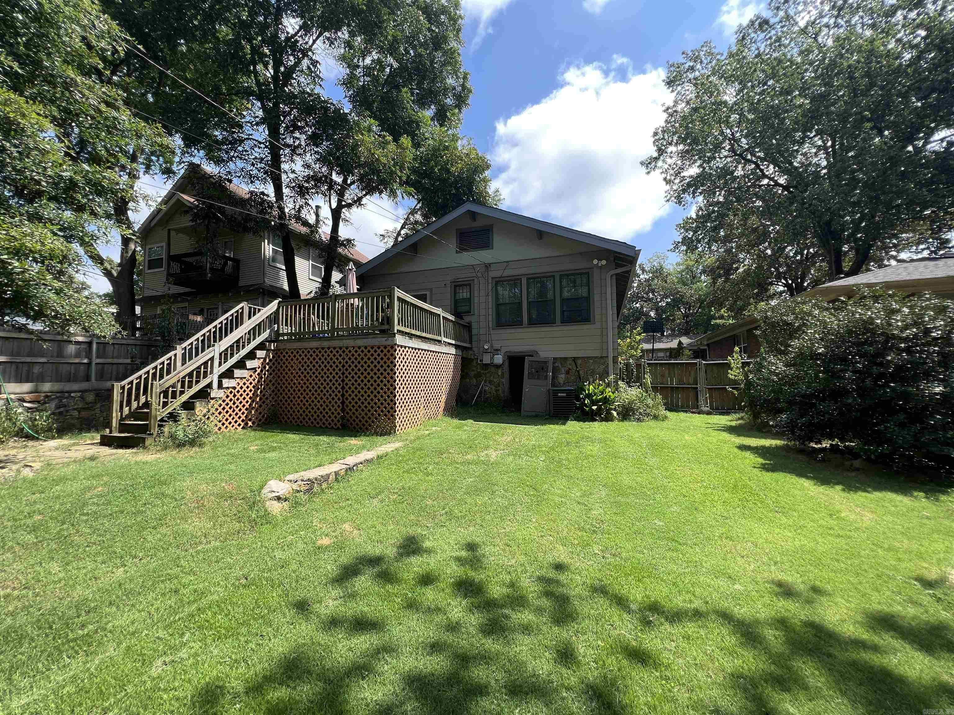 2016 N Garfield Street