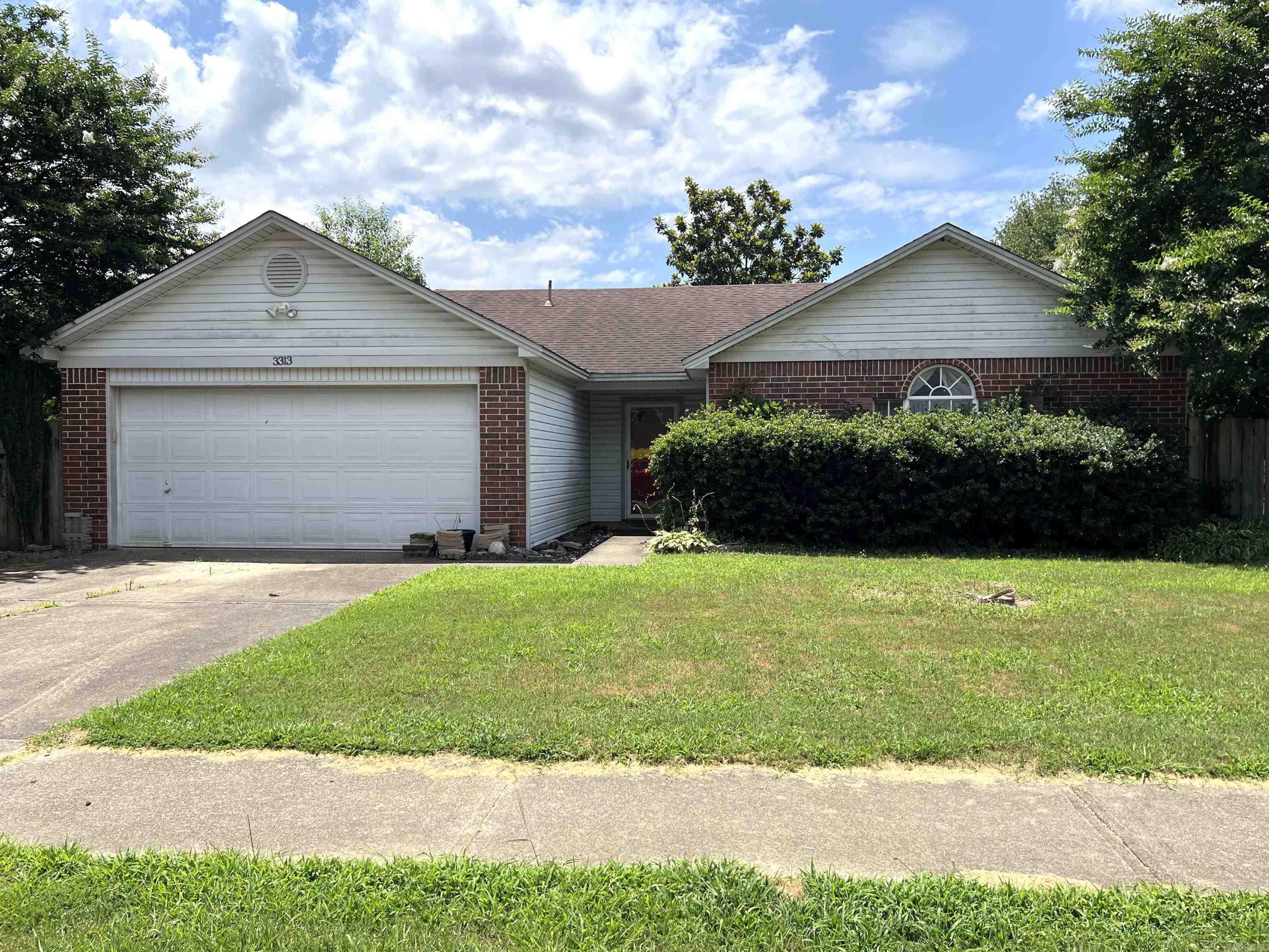 3313 Village Green Drive