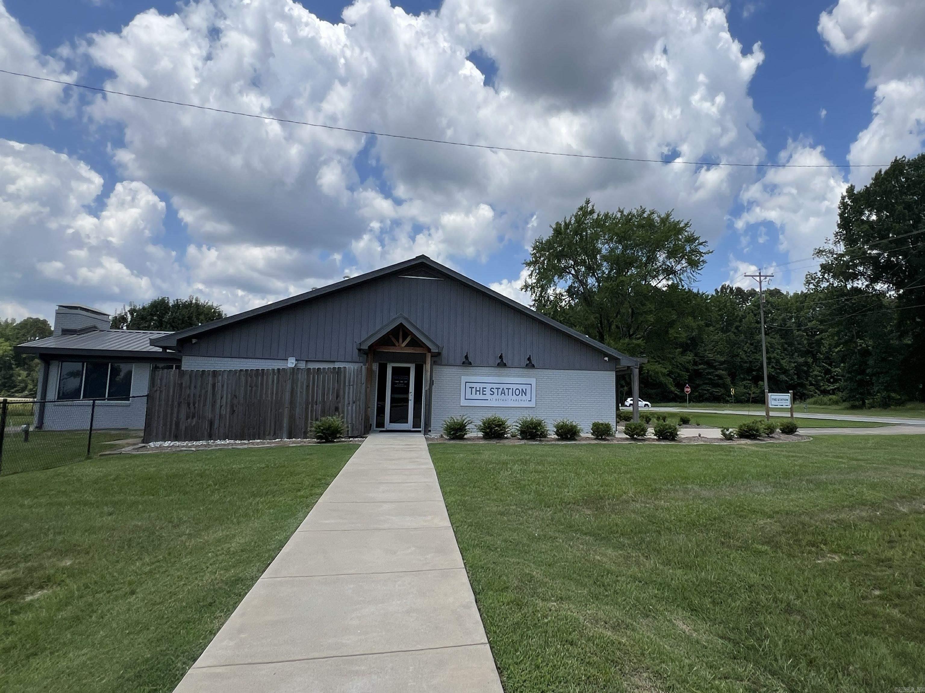 3313 Village Green Drive